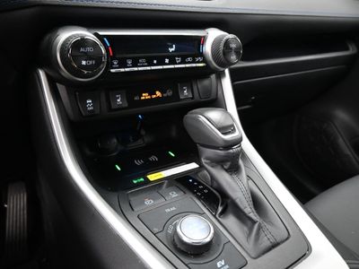 2026 2025 Toyota RAV4 Hybrid XSE SUV - Photo 13