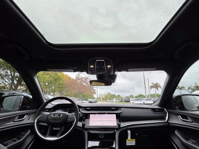 2026 Jeep Grand Cherokee — photo 10 view