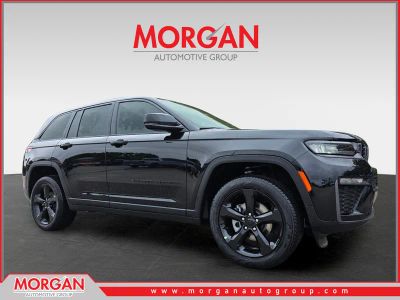 2026 Jeep Grand Cherokee Limited in Black — front three-quarter view