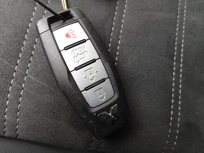 2025 Mitsubishi Outlander - Photo 15