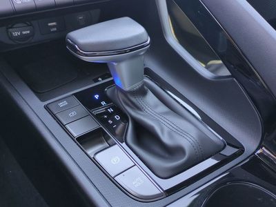 2025 Hyundai Elantra Hybrid - Photo 20