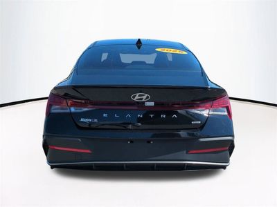 2025 Hyundai Elantra Hybrid - Photo 6