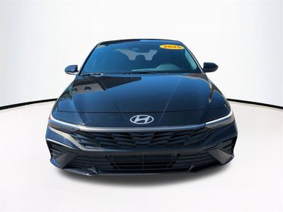 2025 Hyundai Elantra Hybrid - Photo 3