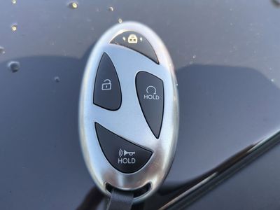 2025 Hyundai Elantra Hybrid - Photo 36