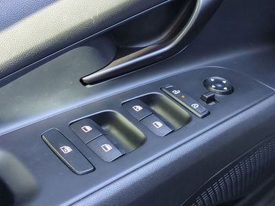 2025 Hyundai Elantra Hybrid - Photo 29