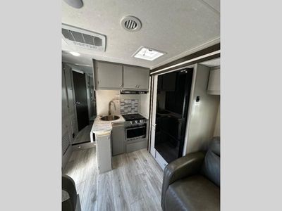 2025 Coachmen RV Freelander - Photo 13