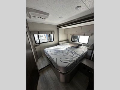 2025 Coachmen RV Freelander - Photo 15