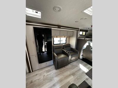 2025 Coachmen RV Freelander - Photo 12