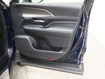 2025 Toyota Grand Highlander FWD — photo 38 view