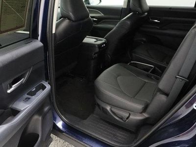 2025 Toyota Grand Highlander FWD — photo 28 view