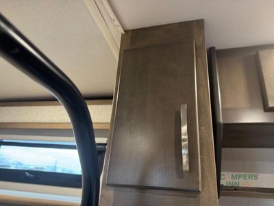 2025 Dynamax DynaQuest XL — photo 30 view