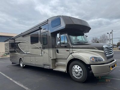 2025 Dynamax DynaQuest XL — rear three-quarter view