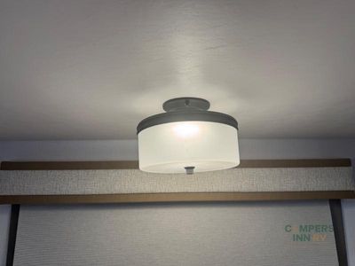 2025 Dynamax DynaQuest XL — photo 35 view
