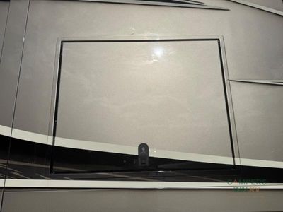 2025 Dynamax DynaQuest XL — photo 7 view