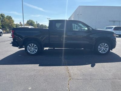 2023 Chevrolet Silverado 1500 - Photo 2