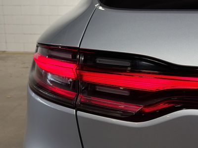 2022 Porsche Macan - Photo 11