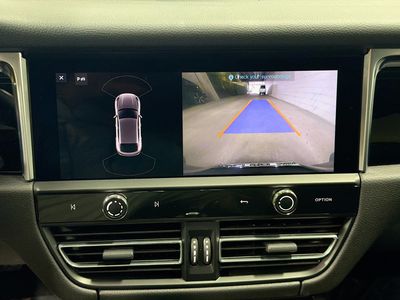 2022 Porsche Macan - Photo 33
