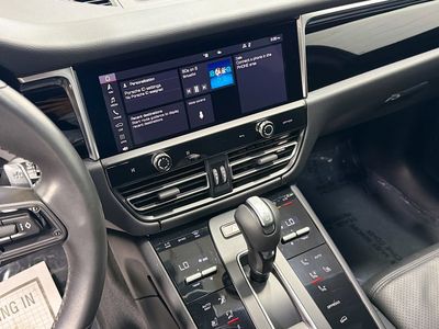 2022 Porsche Macan - Photo 27