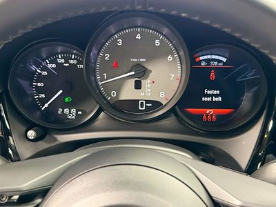 2022 Porsche Macan - Photo 40