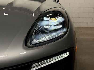 2022 Porsche Macan - Photo 10