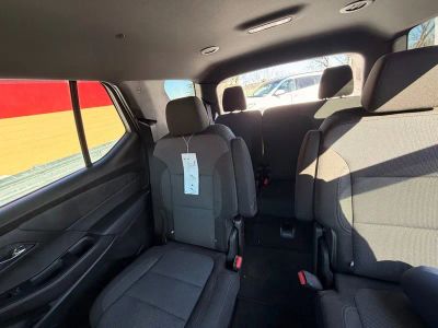 2023 Chevrolet Traverse LT Cloth - Photo 28