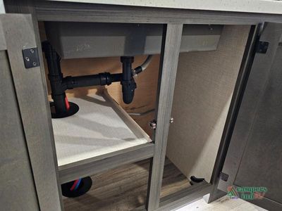 2026 Venture RV SportTrek Touring Edition — photo 15 view