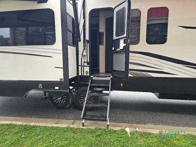 2026 Venture RV SportTrek Touring Edition — photo 8 view