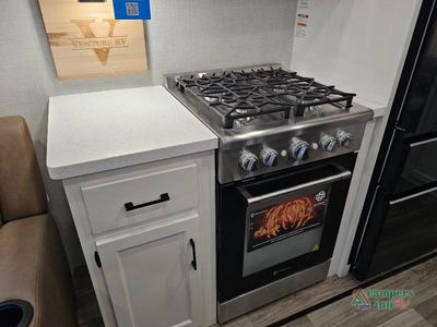 2026 Venture RV SportTrek Touring Edition — photo 19 view