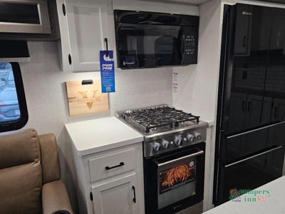 2026 Venture RV SportTrek Touring Edition — photo 18 view