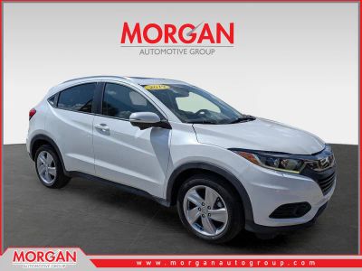 2019 Honda HR-V EX in Platinum White Pearl — front three-quarter view