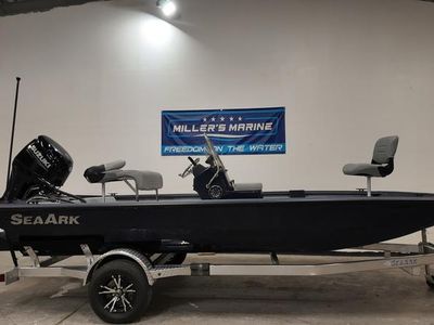2024 SeaArk RX 180 — side profile view