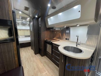 2016 Airstream International Serenity - Photo 10