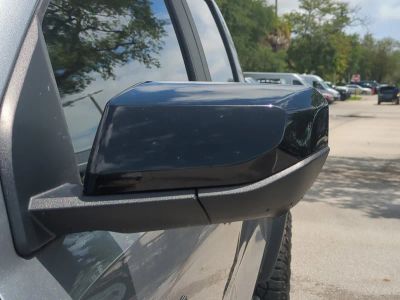 2023 Chevrolet Colorado — photo 12 view