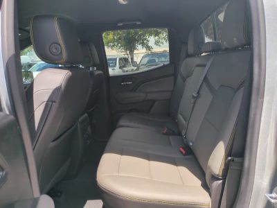 2023 Chevrolet Colorado — photo 14 view