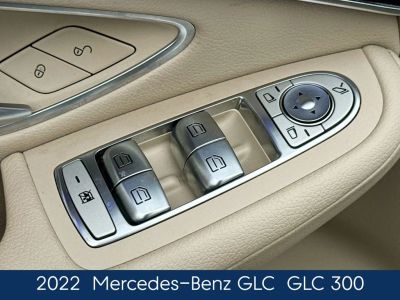 2022 Mercedes-Benz GLC — photo 18 view