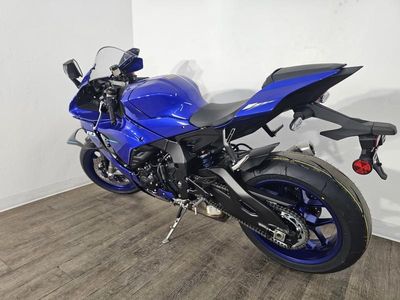 2026 Yamaha YZF-R1 - Photo 7