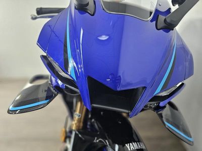 2026 Yamaha YZF-R1 - Photo 11