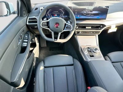 2026 BMW 3 Series — photo 17 view