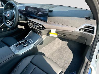 2026 BMW 3 Series — photo 24 view