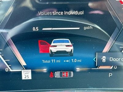 2026 BMW 3 Series — photo 9 view
