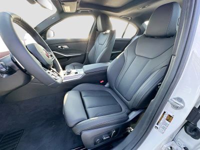 2026 BMW 3 Series — photo 15 view