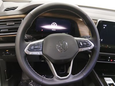 2026 Volkswagen Atlas — photo 12 view