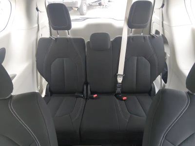 2023 Chrysler Voyager - Photo 17