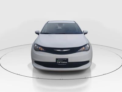 2023 Chrysler Voyager - Photo 2