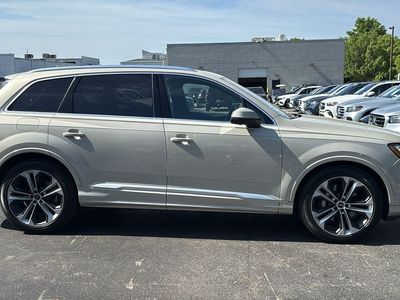 2021 Audi Q7 - Photo 3