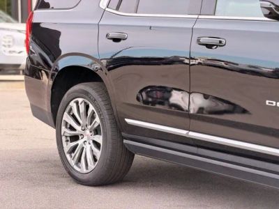 2023 GMC Yukon — detail view