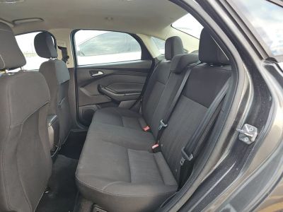 2018 Ford Focus — photo 7 view