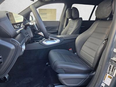 2026 Mercedes-Benz GLS 450 - Photo 3