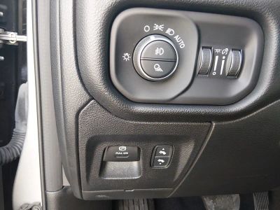 2025 Ram 1500 — photo 13 view