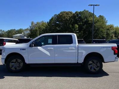 2025 Ford F-150 Lightning - Photo 17